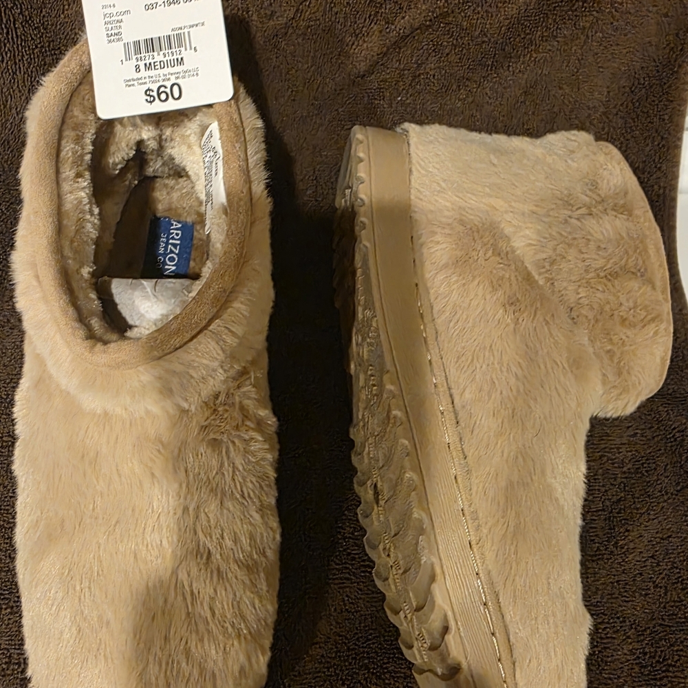 Arizona Jean Company Beige Faux Fur Slippers - Picture 3 of 5